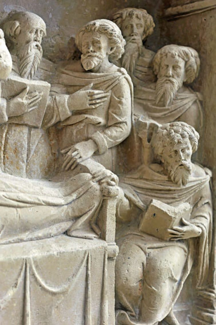 Photo d'un retable en pierre